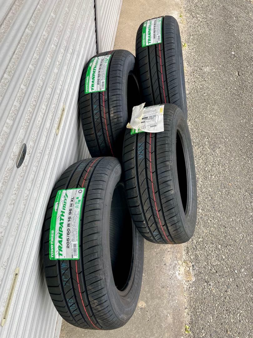 TOYOトランパスMP7 205/60R16 ミニバン専用タイヤ4本セット