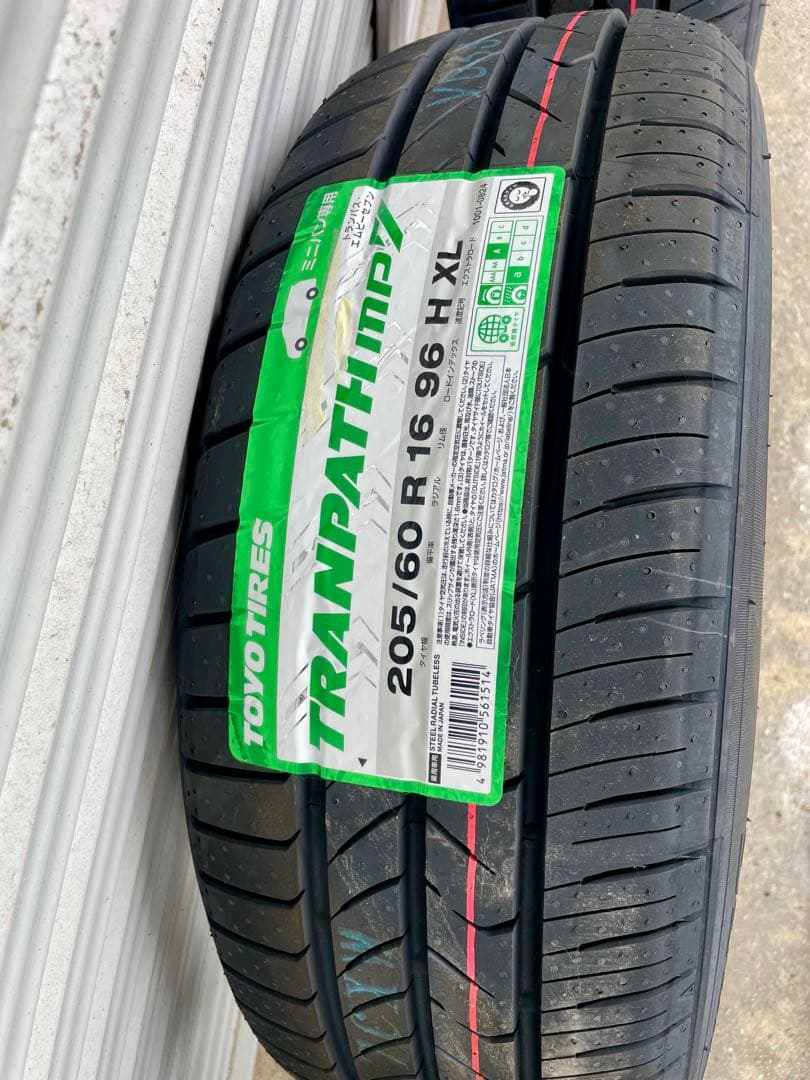TOYOトランパスMP7 205/60R16 ミニバン専用タイヤ4本セット