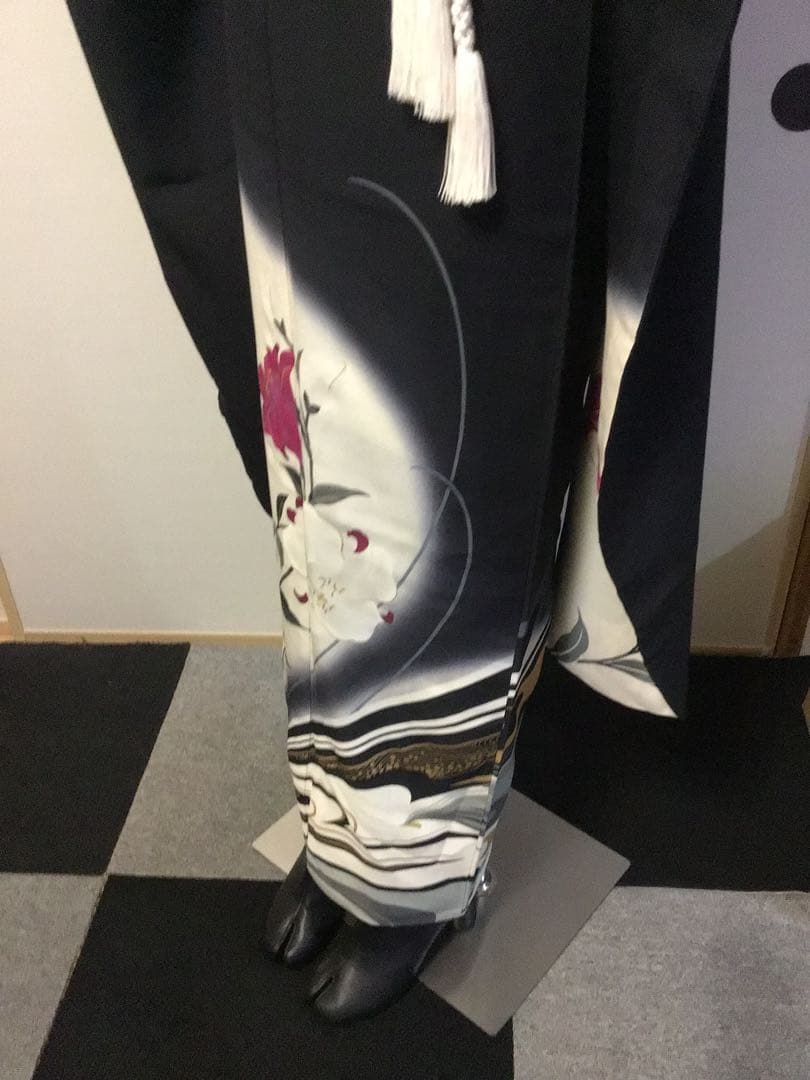 【xjpm'@t.m】黒　白　牡丹　正絹　豪華　振袖6点セット　成人式