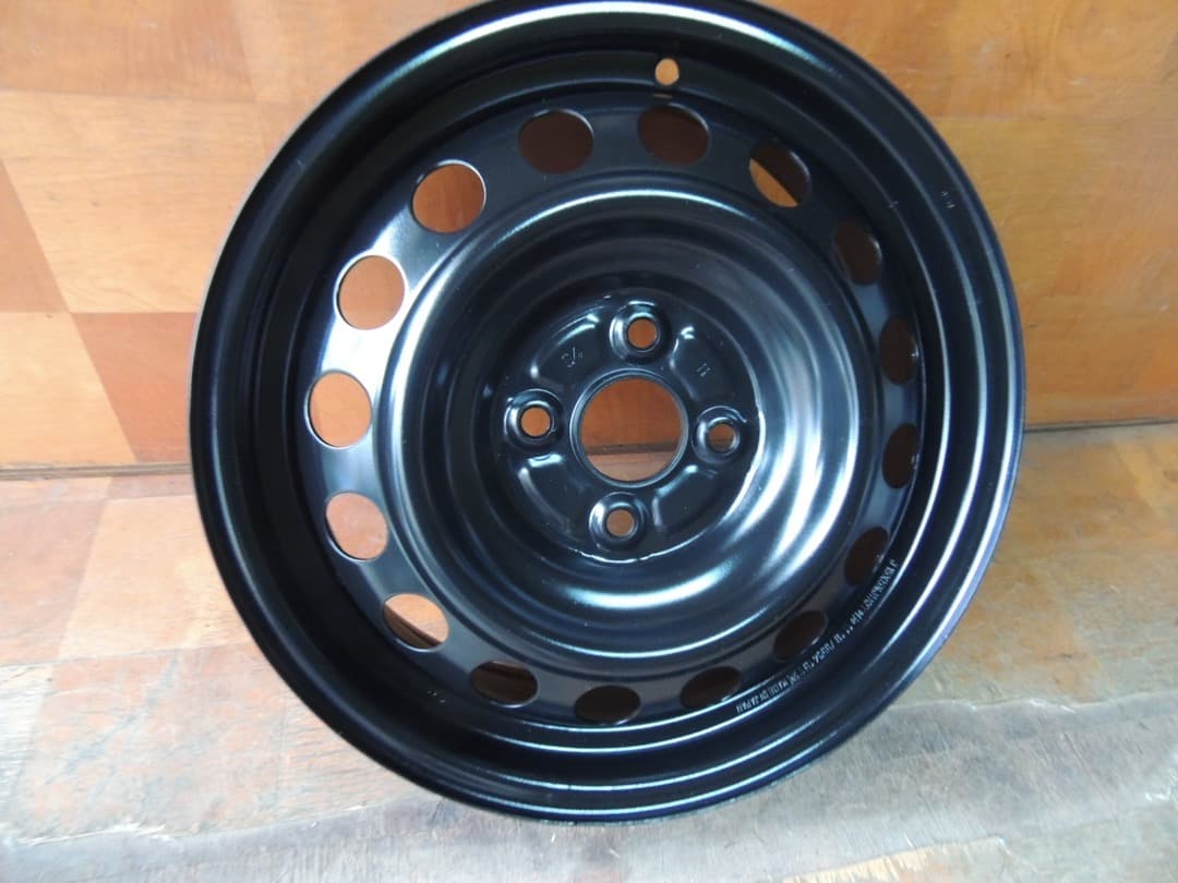 C105 15x5.5J 4穴 アクア純正 スチールホイール 15インチ 4本
