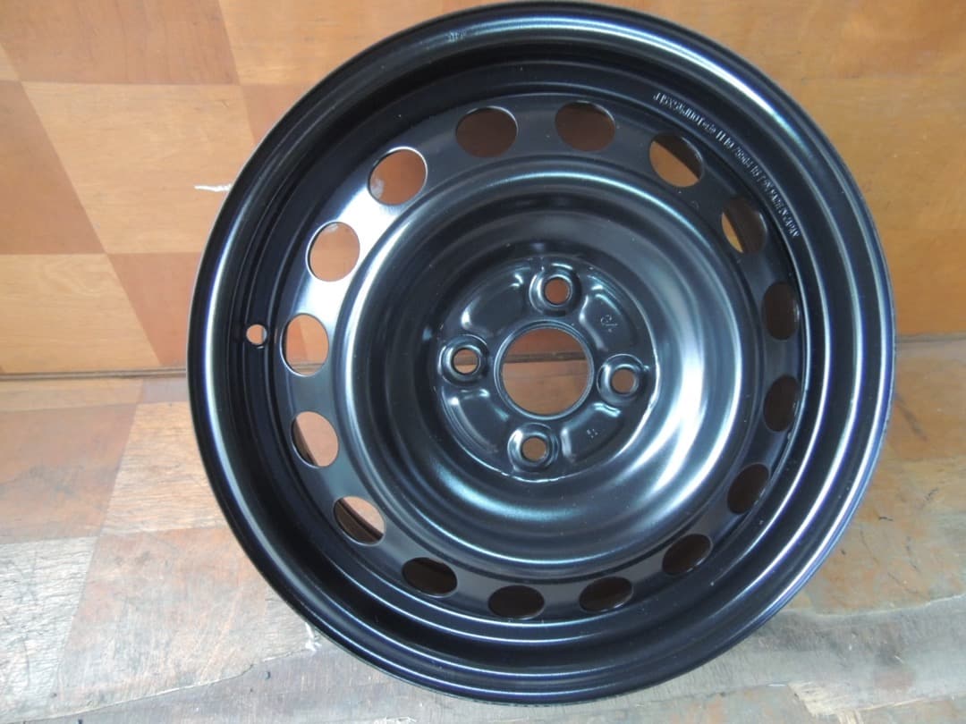C105 15x5.5J 4穴 アクア純正 スチールホイール 15インチ 4本