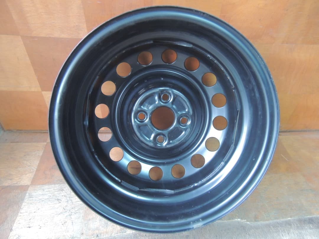 C105 15x5.5J 4穴 アクア純正 スチールホイール 15インチ 4本