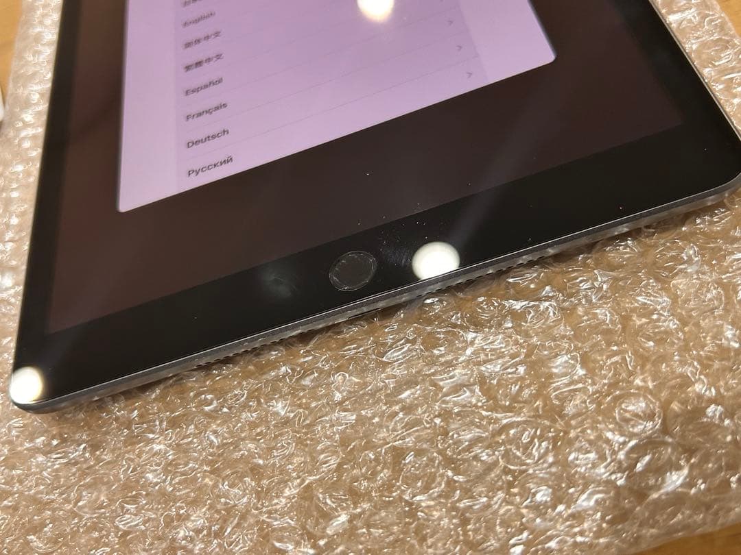 ③iPad 第7世代 MW752J/A バッテリー92％　32gb OS更新済