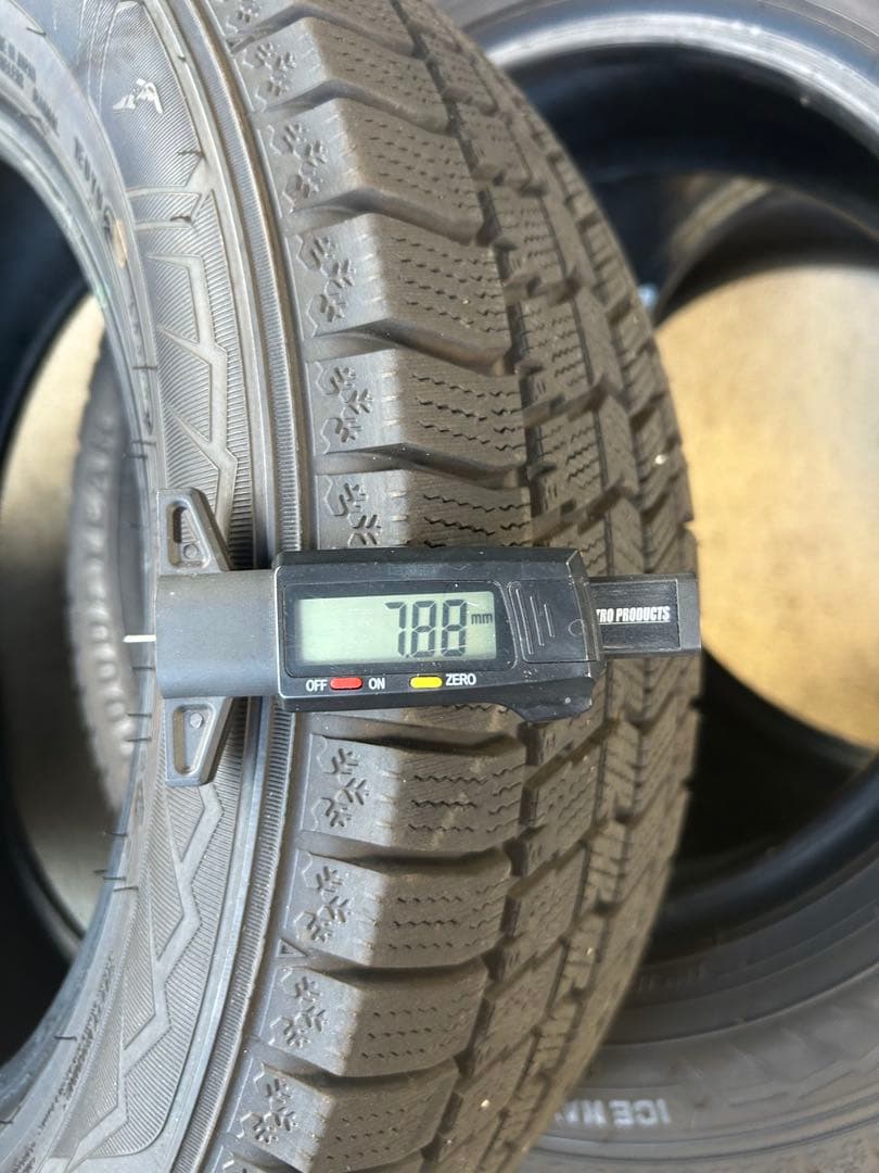 175/65R15 スタッドレス4本セット　①