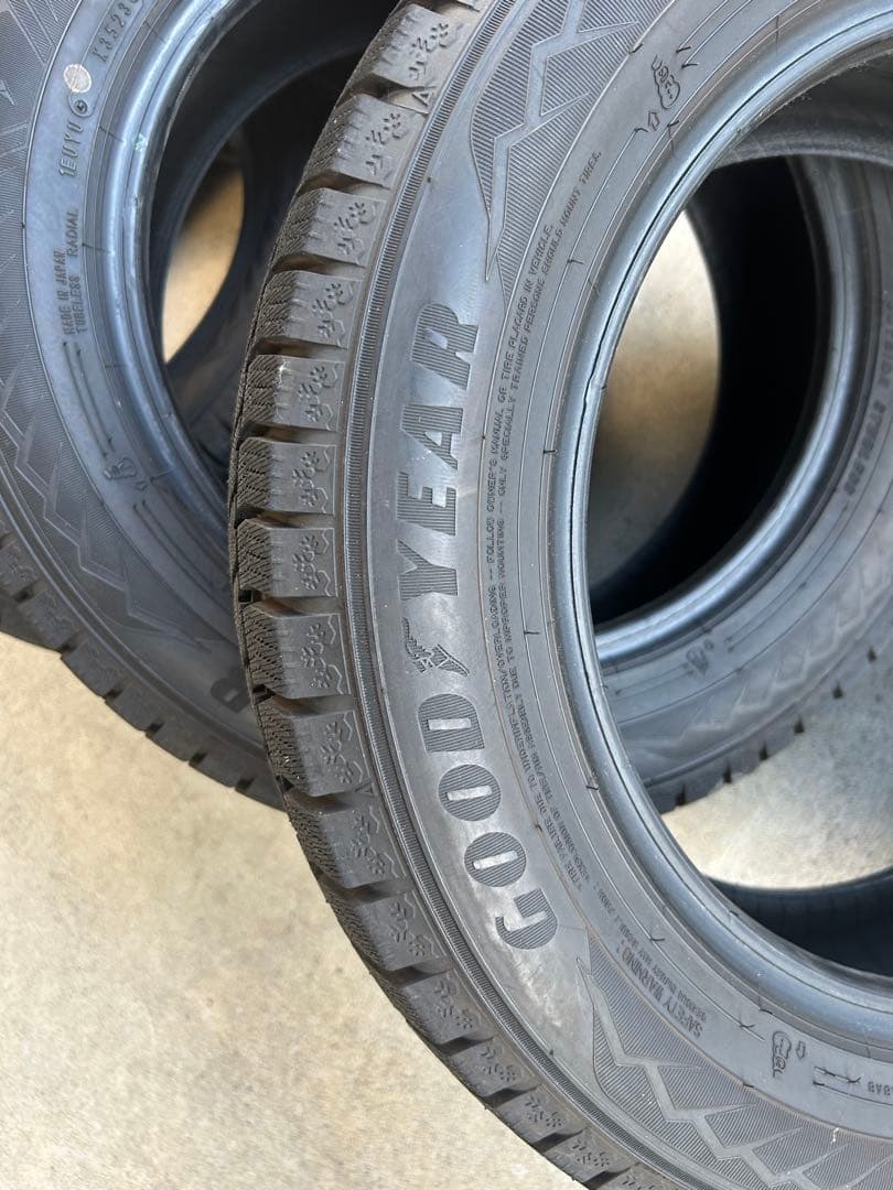 175/65R15 スタッドレス4本セット　①