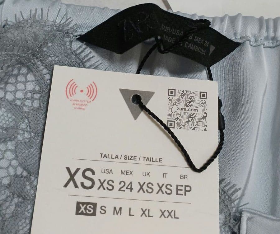 完売品 ZARA レースサテンキャミソール XS パステルブルー