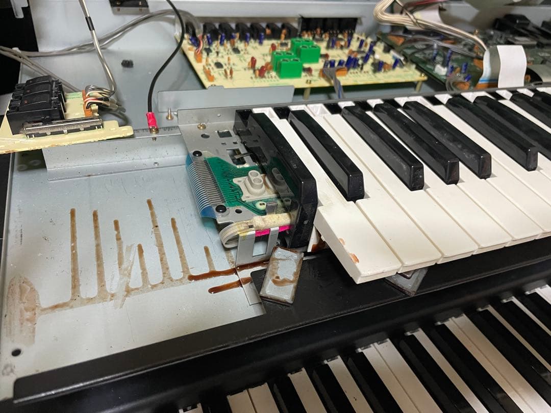 Roland JD-800 ※一応動作と音は出ますが色々とジャンク！