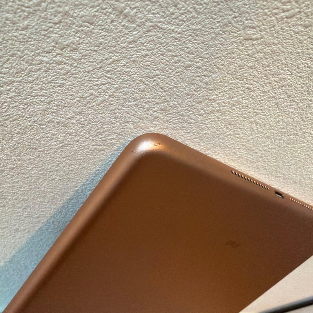 【美品】【即日発送】iPad 第6世代 本体 32GB ゴールド