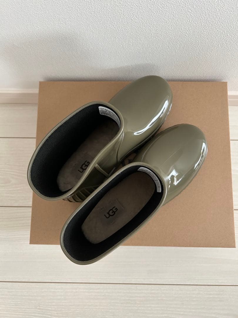 UGG オリーブグリーン レインブーツ