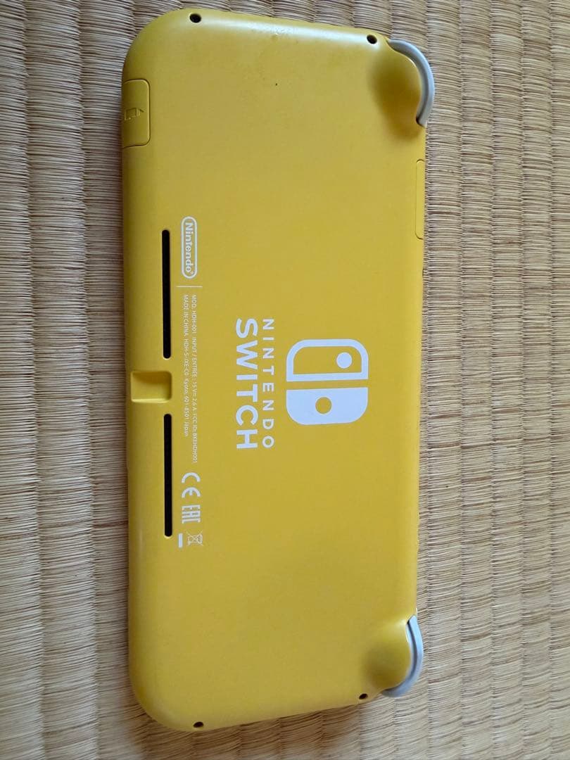 Switchライト　イエロー　ジャンク