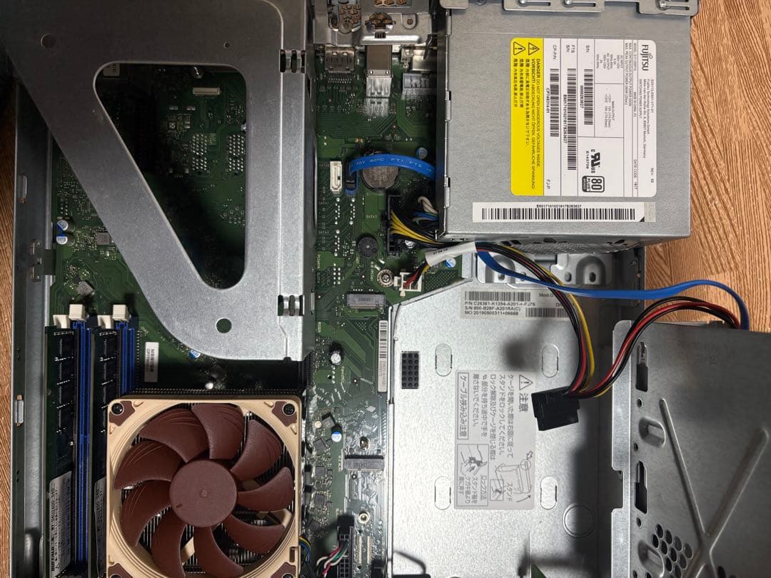 富士通 ESPRIMO D588/VX デスクトップPC/i3-8100