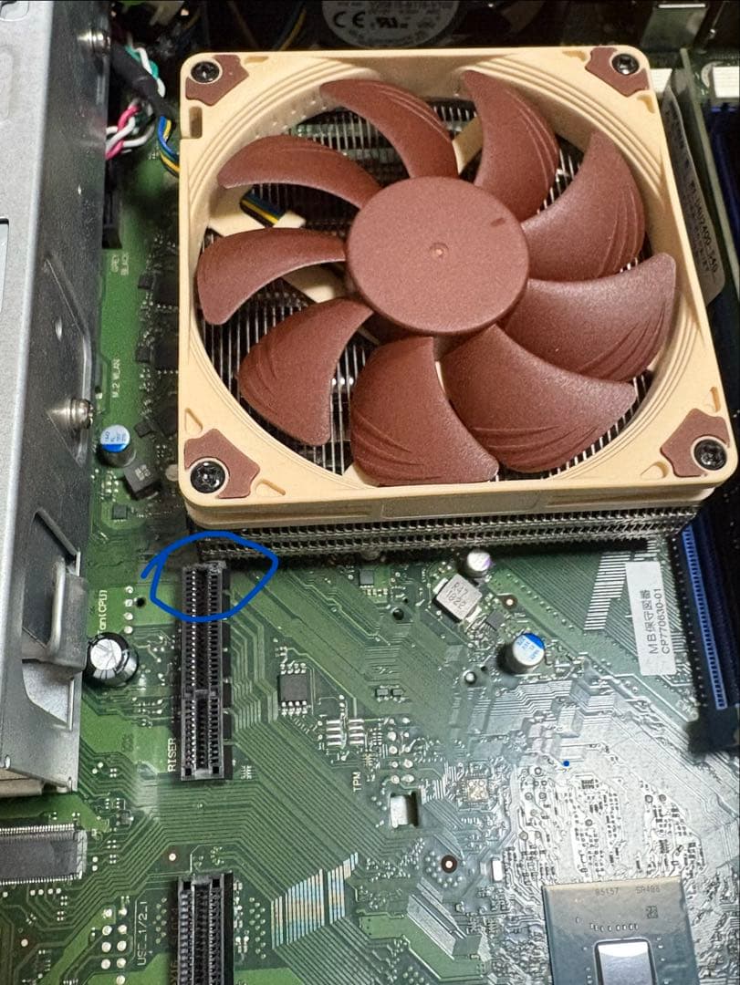 富士通 ESPRIMO D588/VX デスクトップPC/i3-8100