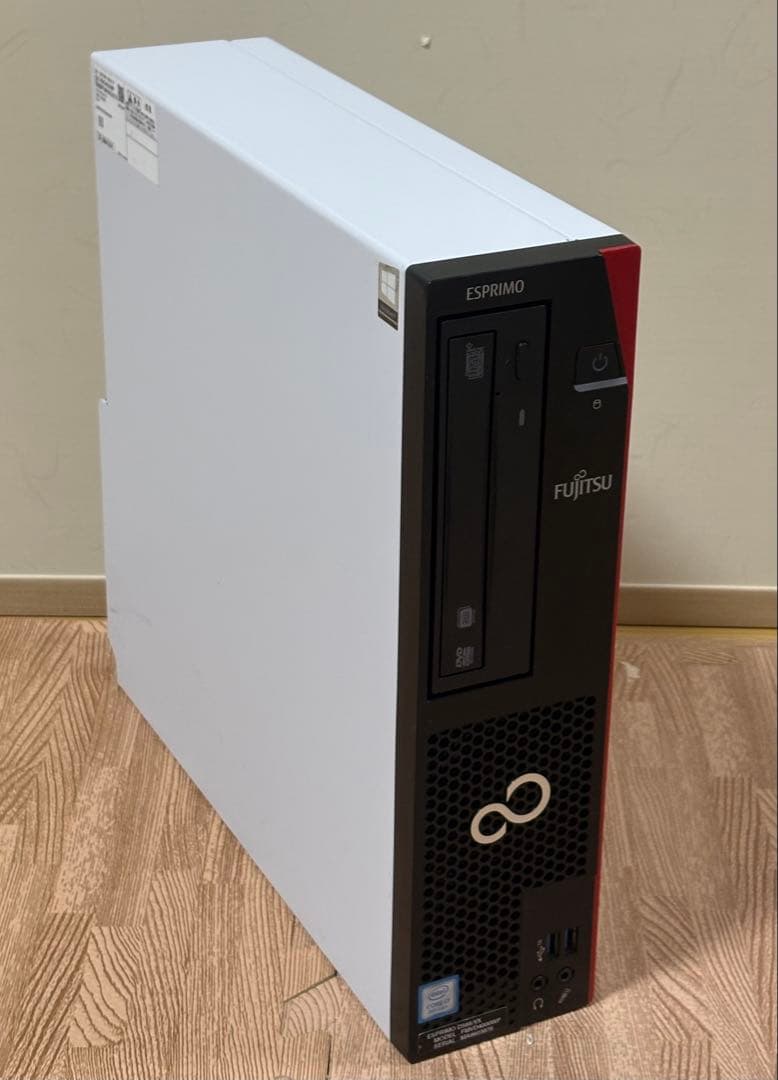 富士通 ESPRIMO D588/VX デスクトップPC/i3-8100