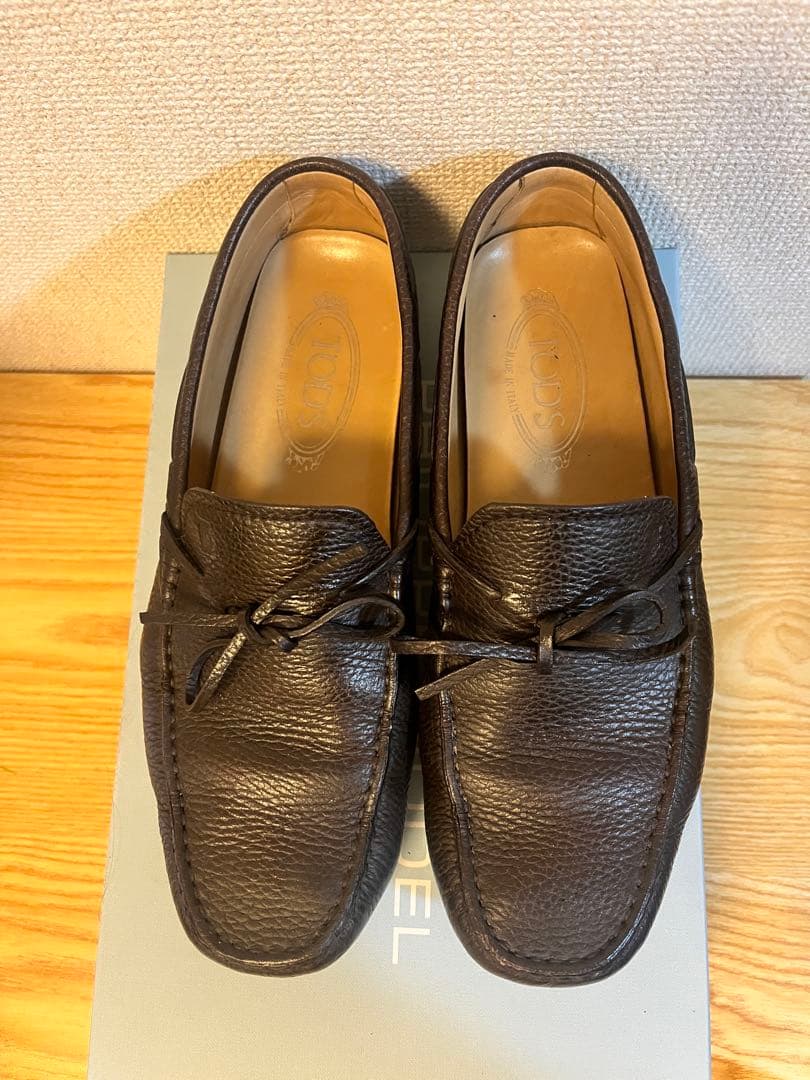 TOD'S チャコール　レザー ローファー