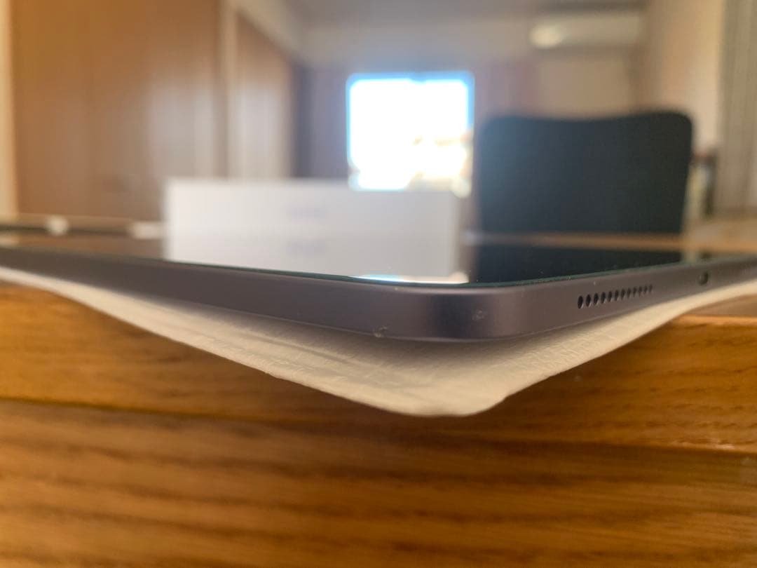 「Koniwo」iPad Air 第5世代 Wi-Fi 64GB 美品