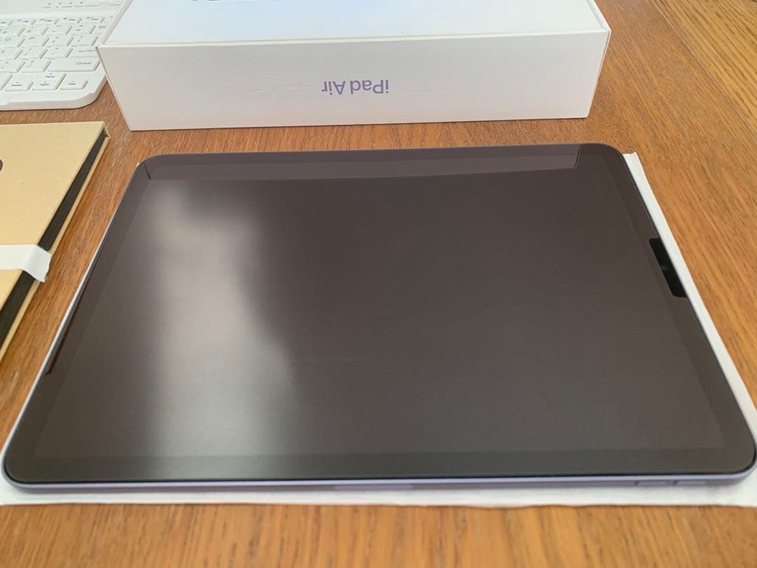 「Koniwo」iPad Air 第5世代 Wi-Fi 64GB 美品