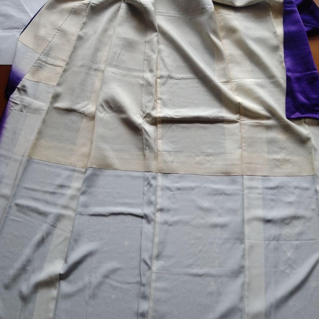 未使用品　紫色 刺繍入り 振袖 着物