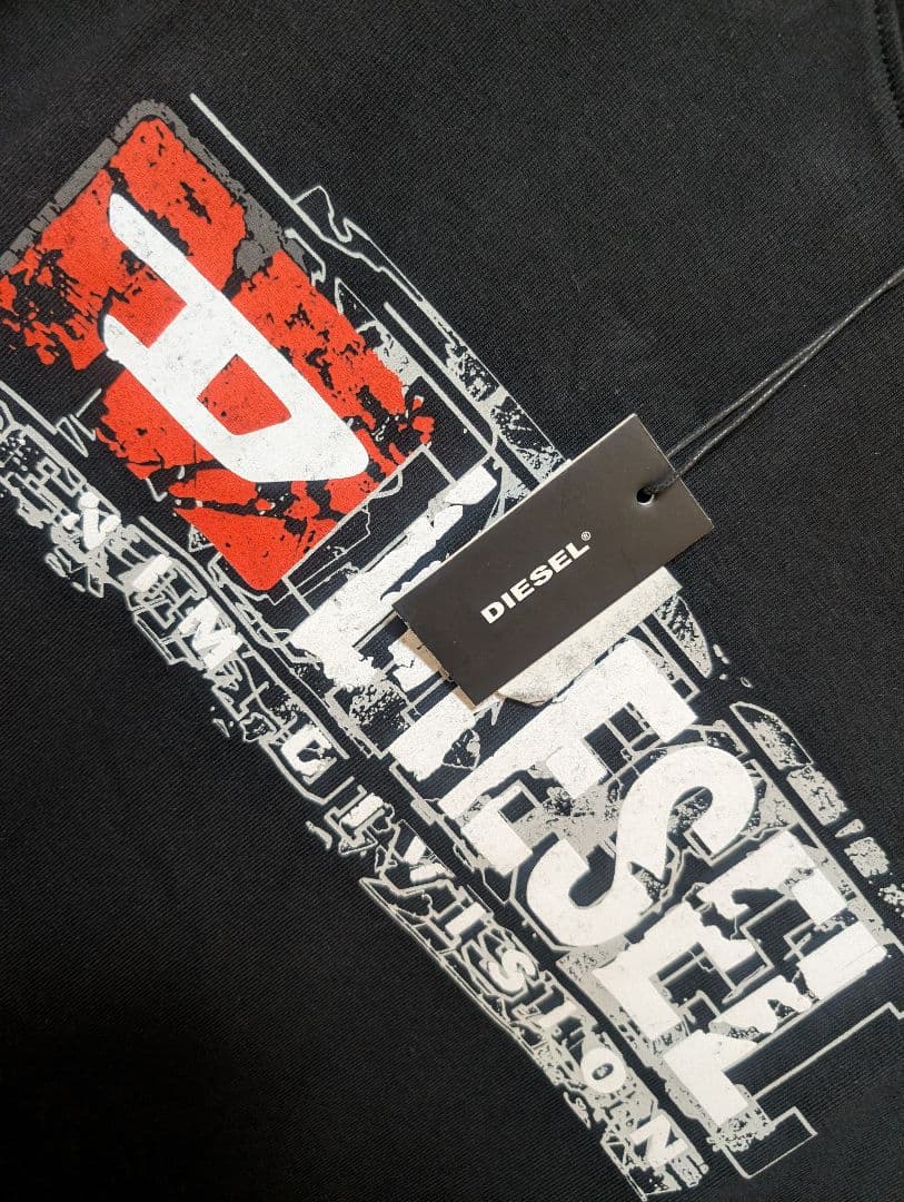 DIESEL ブラック ロゴ Tシャツ