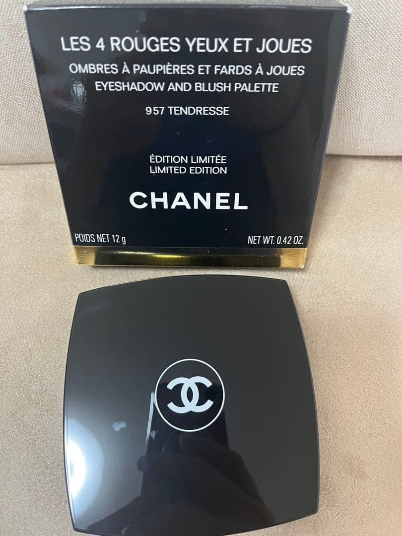 CHANEL レ キャトル ルージュ ユー エ ジュ　957 タンドレス
