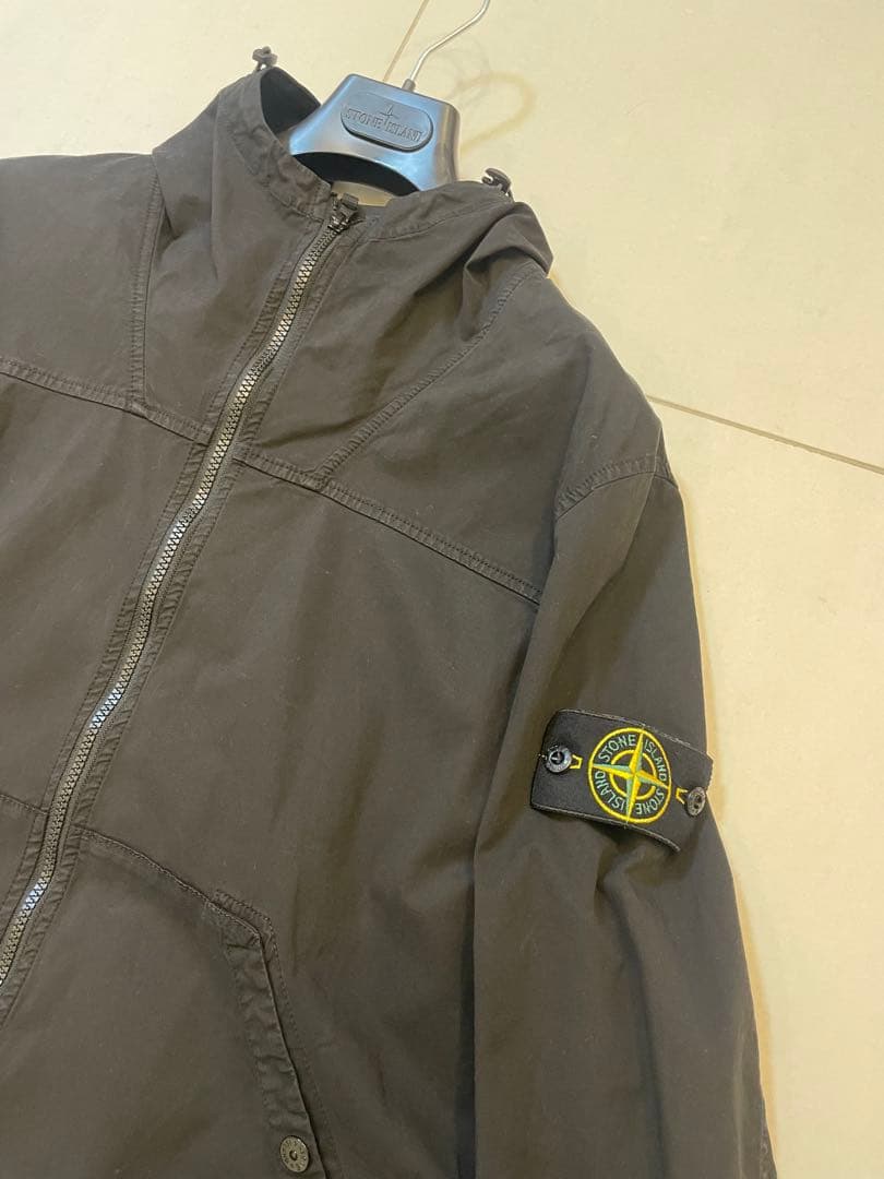 超美品　メンズ　ストーンアイランド　薄手アウター