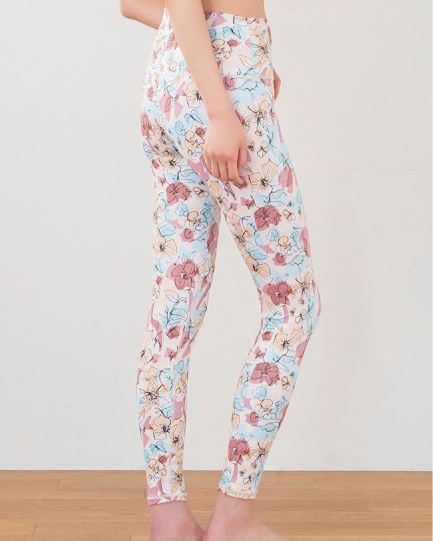 値下依頼受最終価格❣️新品SKALA花柄フィットレギンス Web限定
