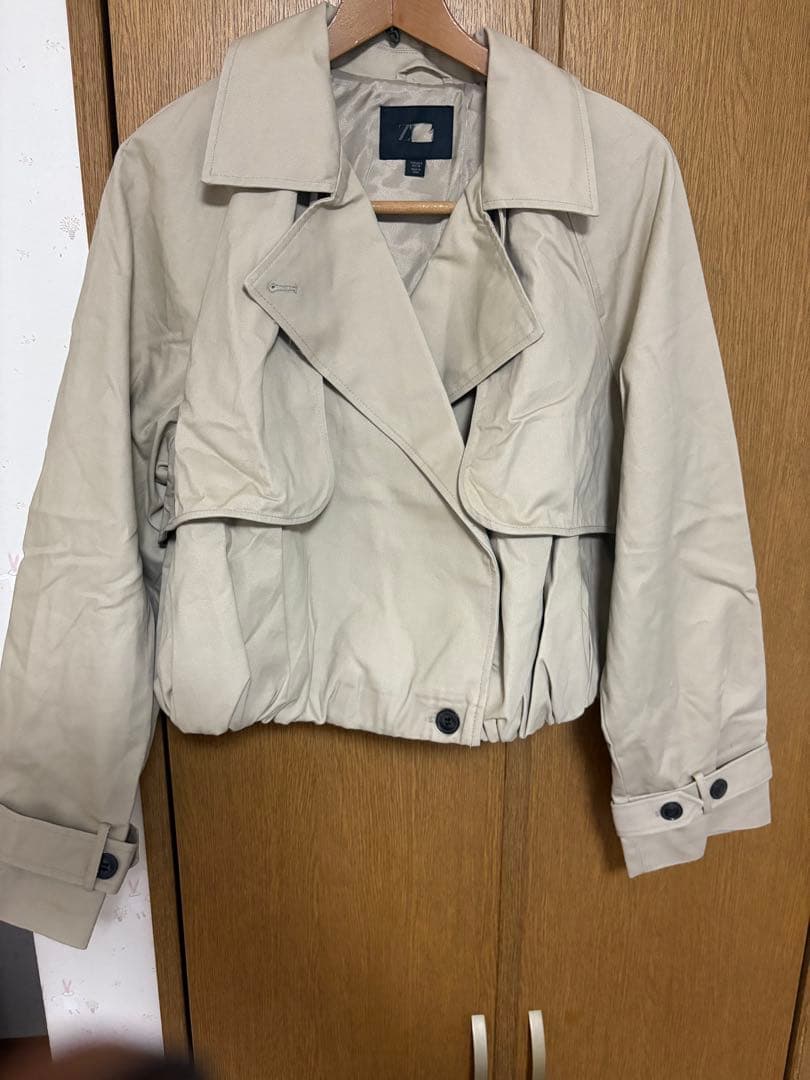 タグ付き新品 ショートバルーントレンチコート Sサイズ