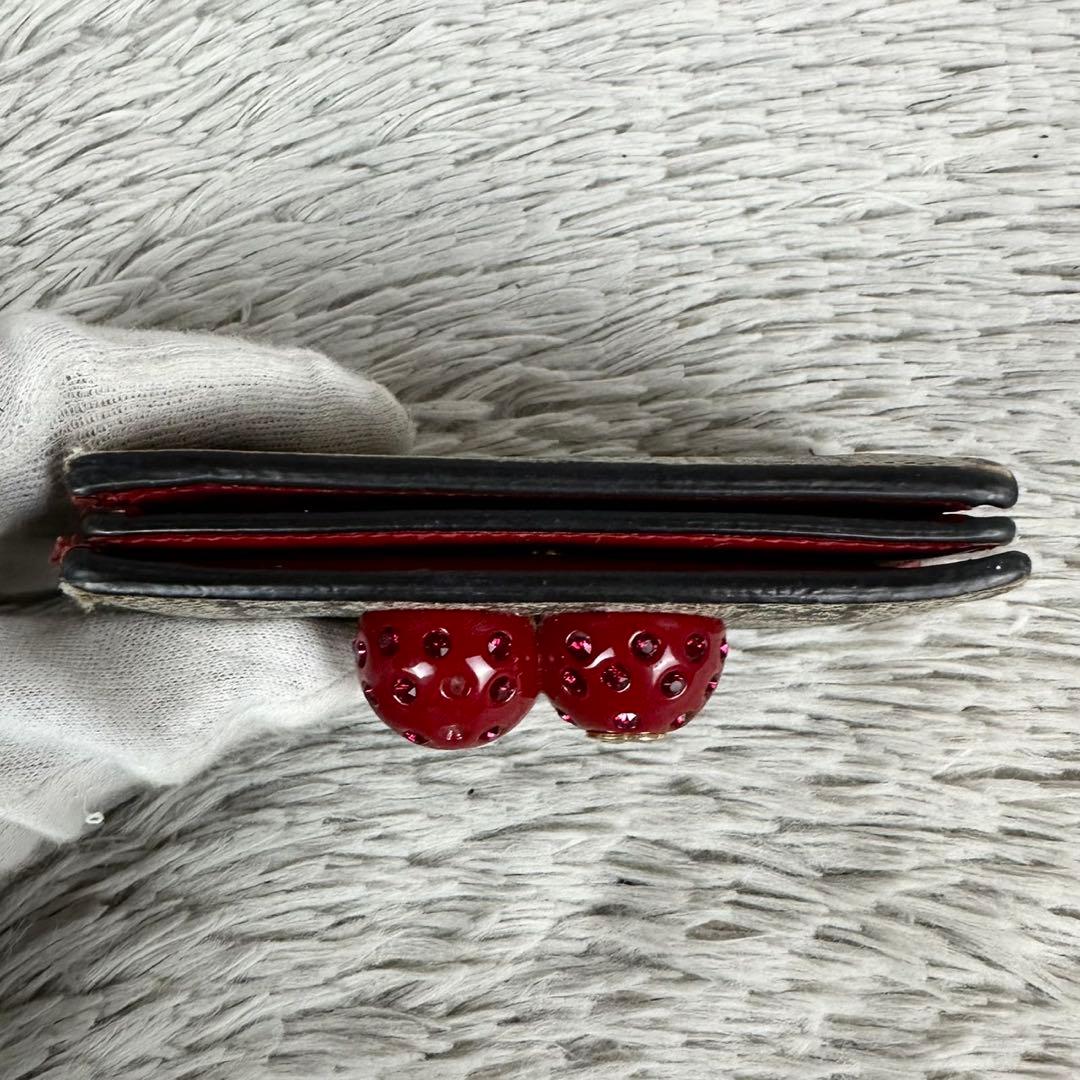 美品 GUCCI PVC 二つ折り財布 チェリー GG柄 ホック 型押し