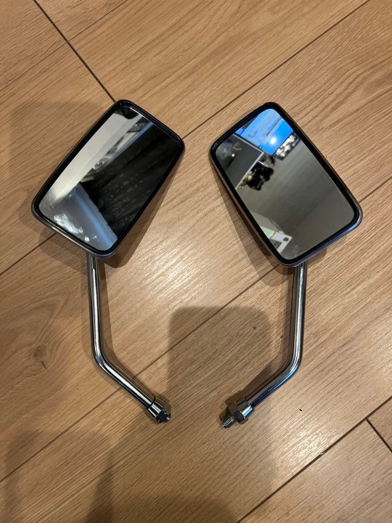 バイクミラー 角型　(新品)　 SR400純正　メタル製 2個セット
