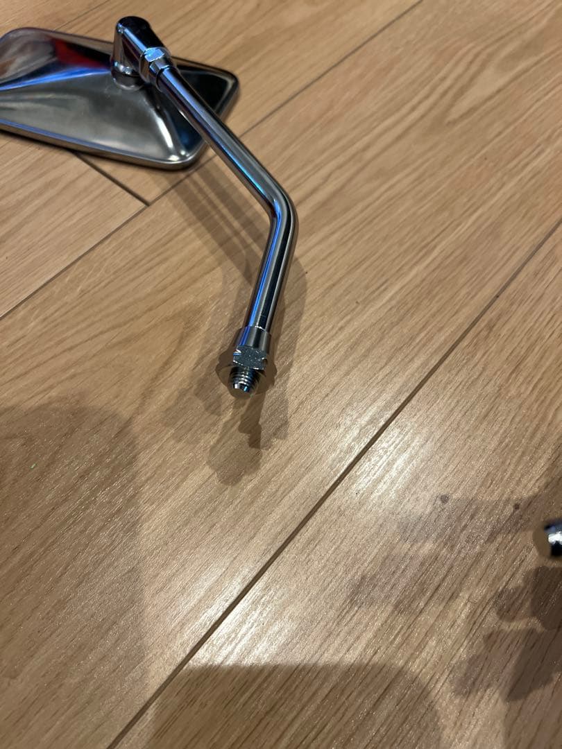 バイクミラー 角型　(新品)　 SR400純正　メタル製 2個セット