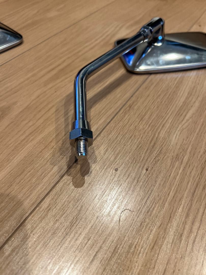 バイクミラー 角型　(新品)　 SR400純正　メタル製 2個セット