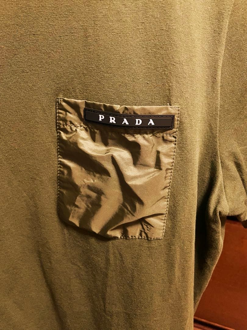 PRADA オリーブグリーン カーキ Tシャツ
