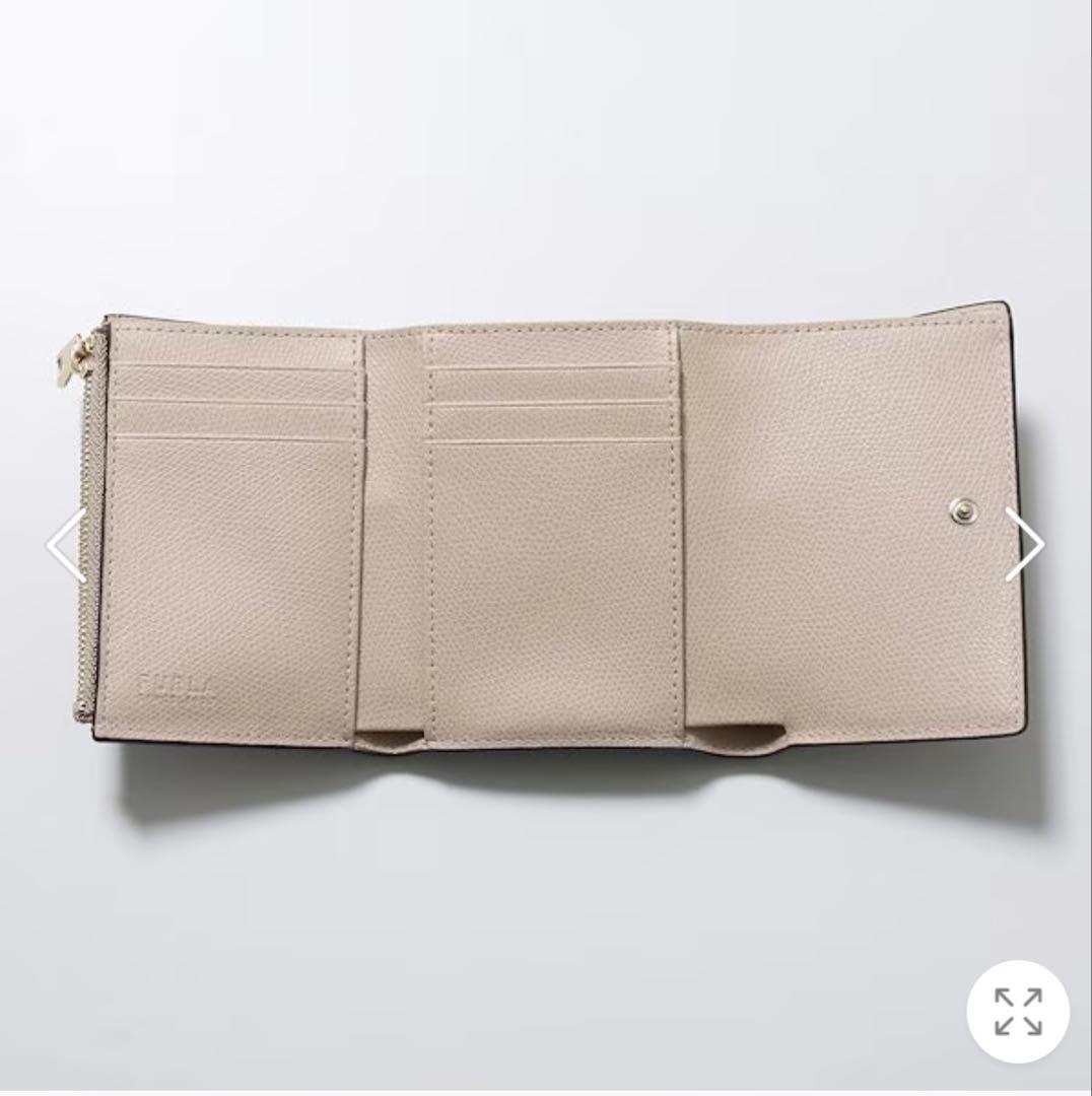 Furla 三つ折り財布 ピンクベージュ