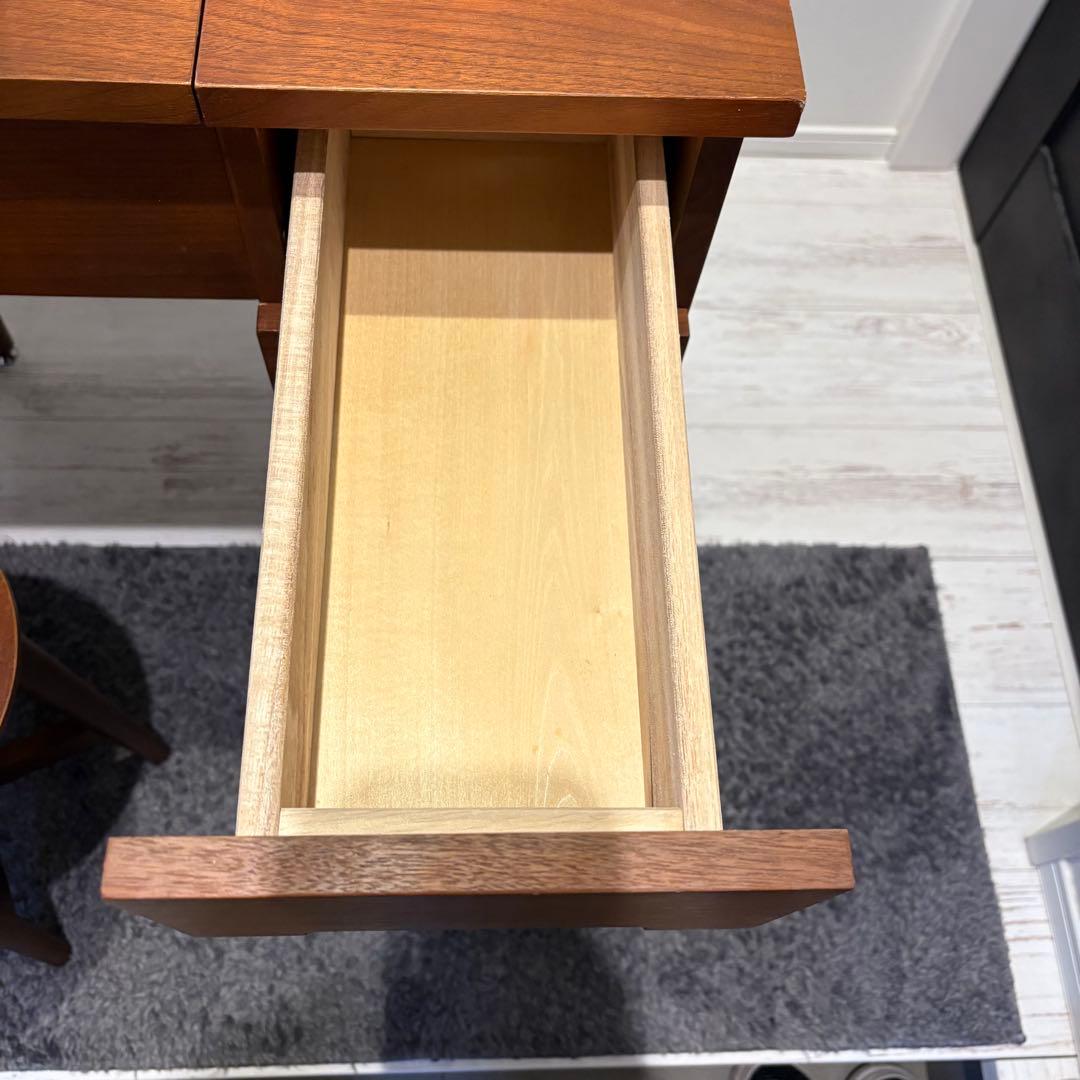 emo（エモ） 鏡台 ドレッサー 北欧家具 市場 レトロ ヴィンテージ