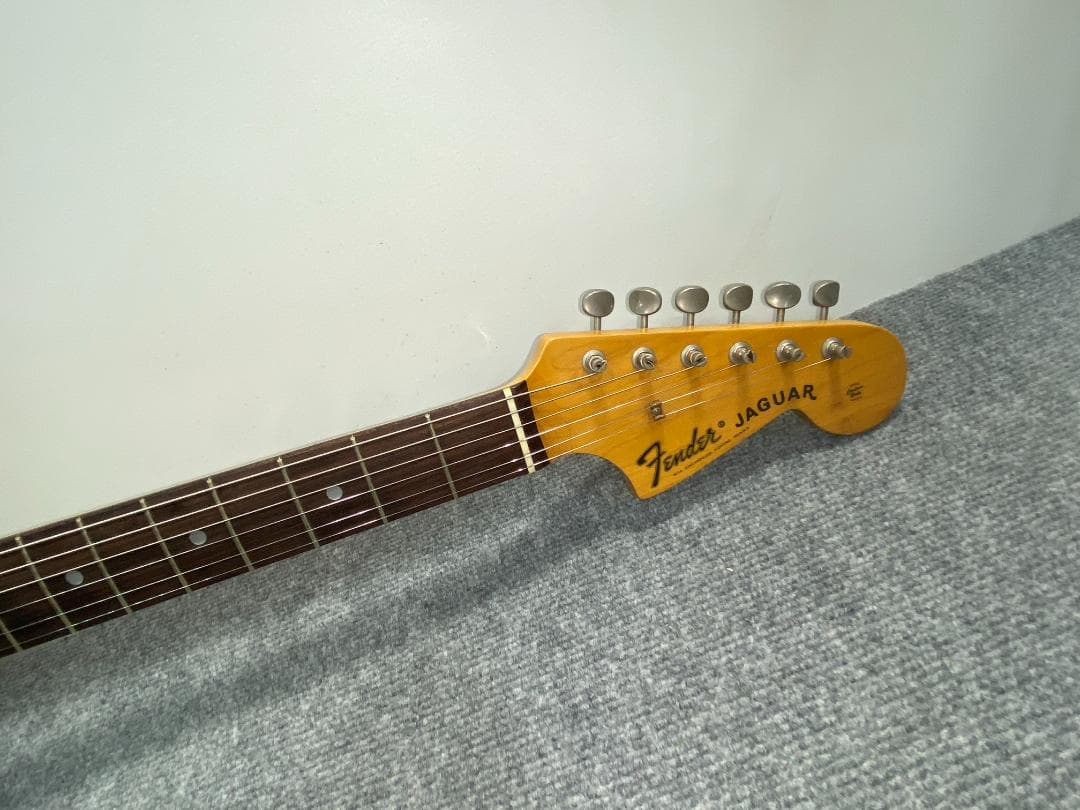 fender japan jaguar Iシリアル　ジャガー