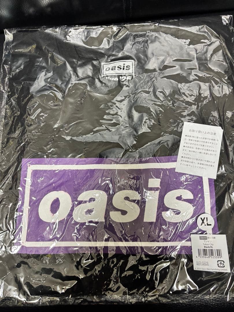 oasis 限定Tシャツ　XLサイズ　東京限定　都市名入り　新品未開封