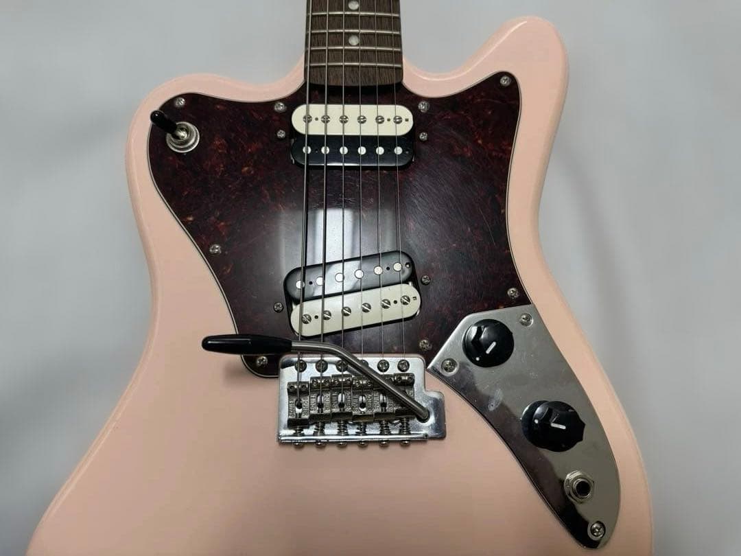 Squier by Fender Super-Sonic ピンク