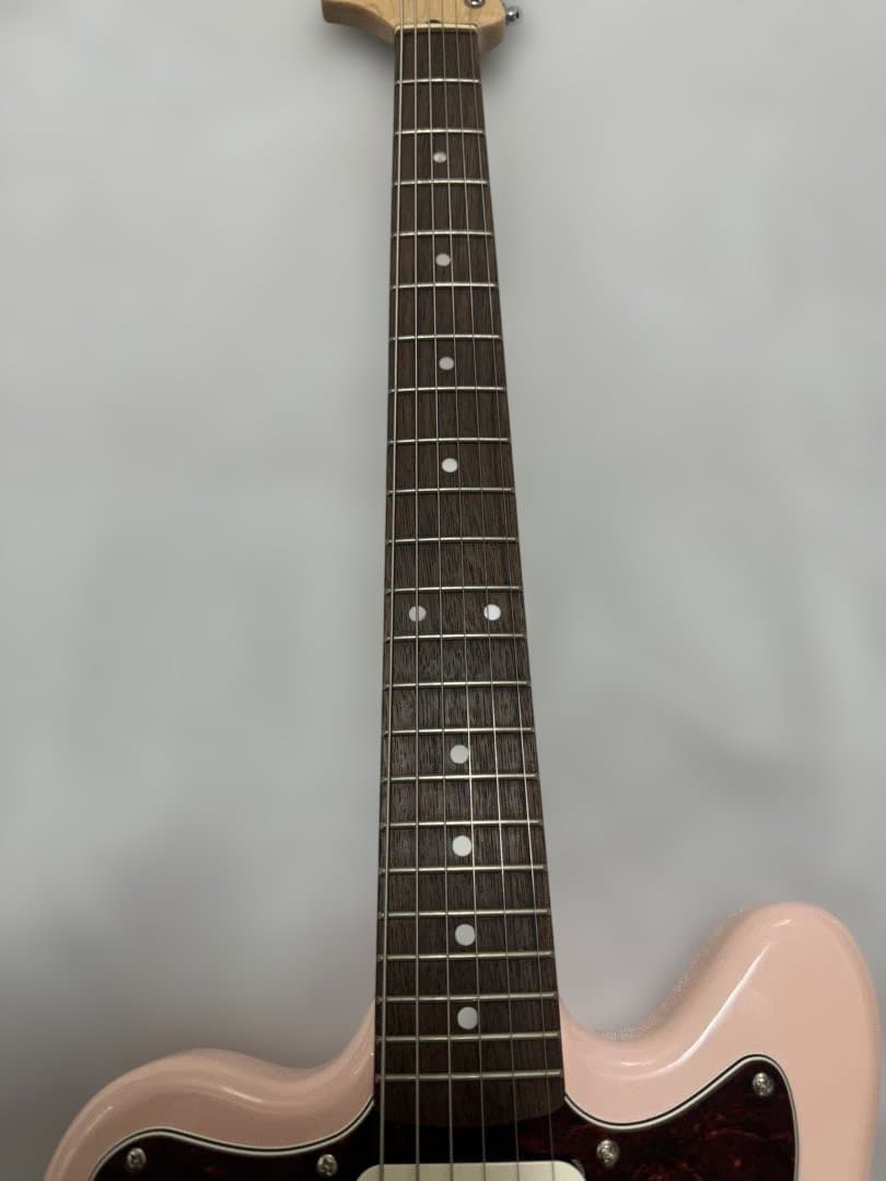 Squier by Fender Super-Sonic ピンク