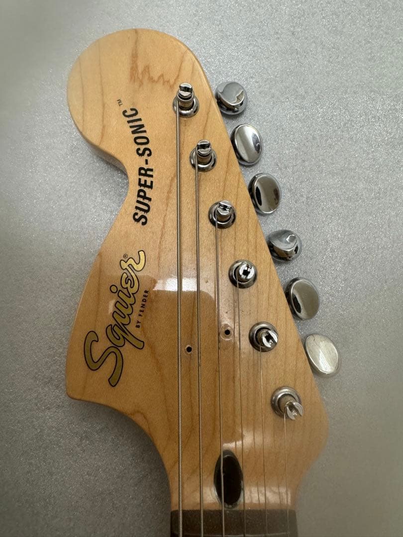 Squier by Fender Super-Sonic ピンク
