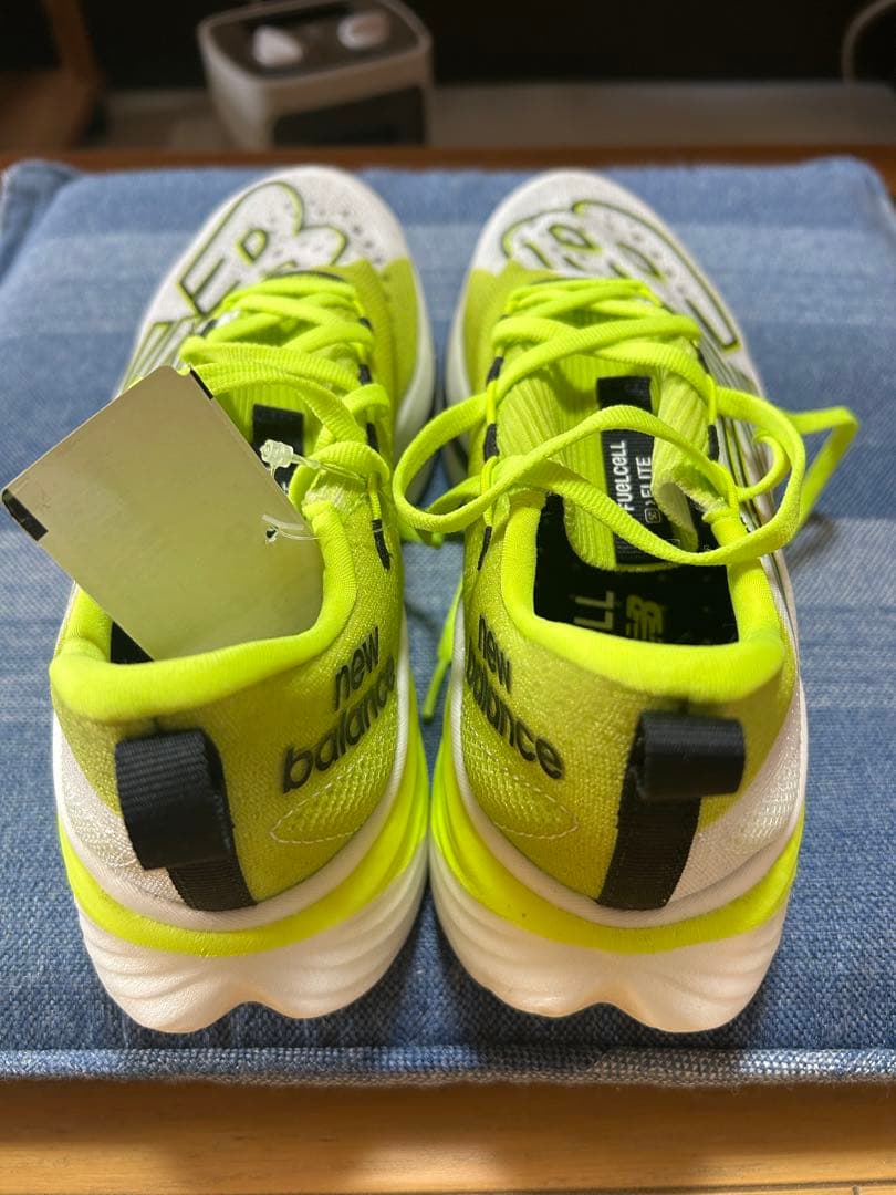 ニューバランス24.5FuelCell SuperComp Elite v3