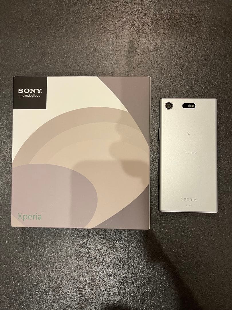 SONY Xperia XZ1 Compact SO-02K シルバー