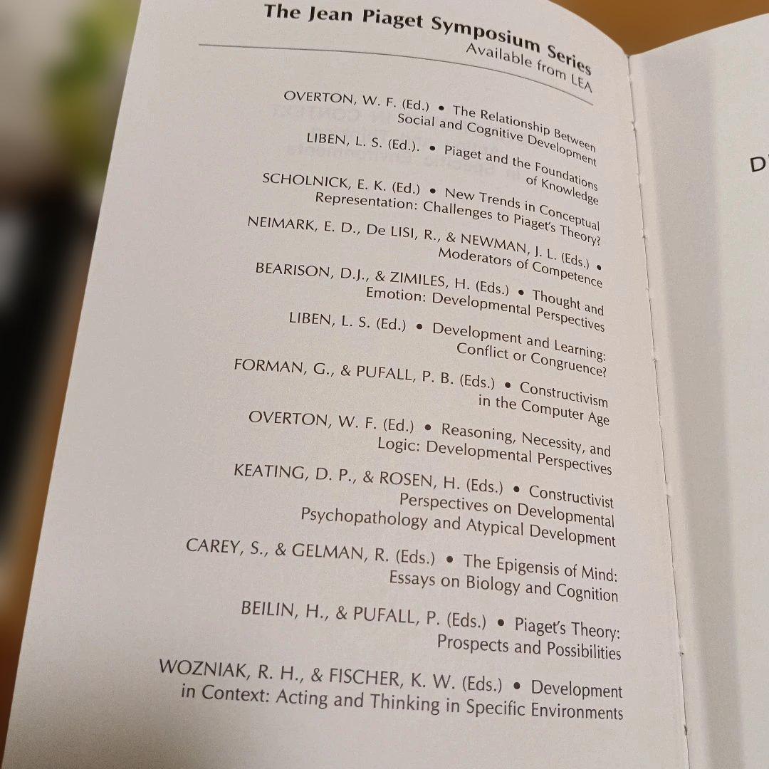 洋書 DEVELOPMENT in CONTEXT