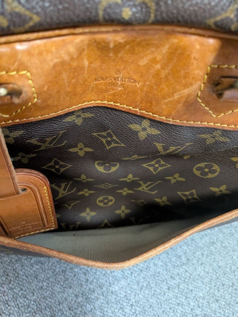 LOUIS VUITTON　ルイヴィトン　モノグラム ドーヴィル ボストンバッグ