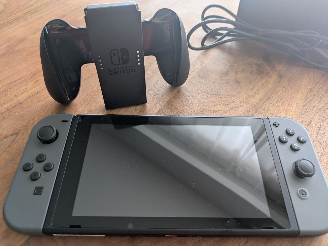 Nintendo Switch 本体【Joy-Con(L)/(R) グレー】