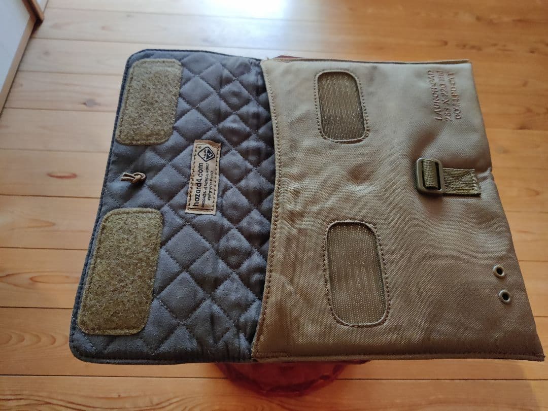 ノートPCケース HAZARD4 LaunchPad iPad Sleeve Coyote