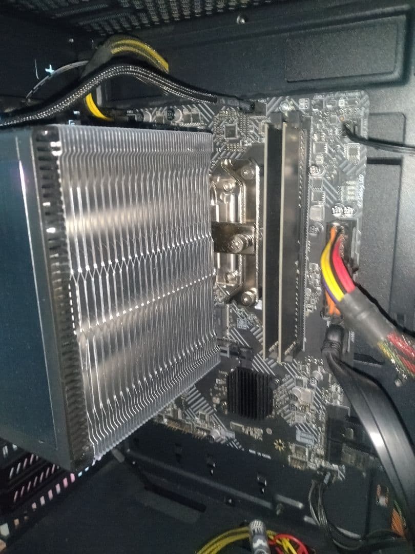 CPU i3 12100f