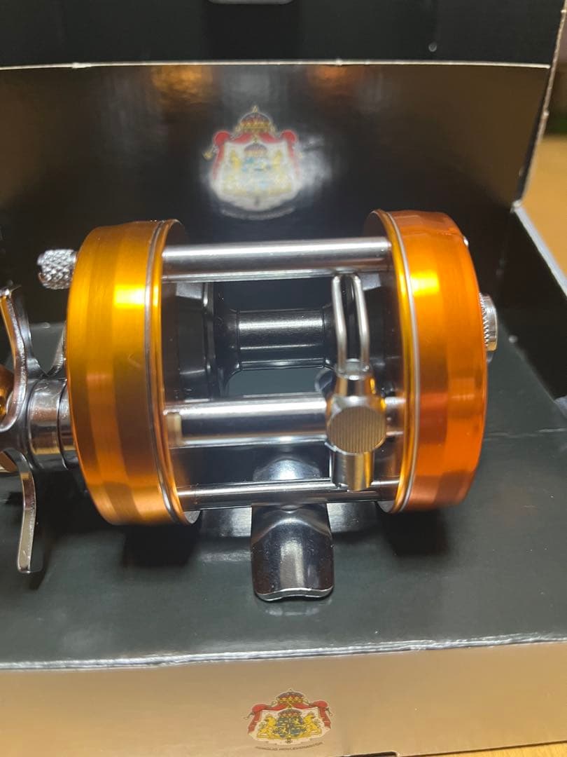Abu Garcia 2500cサンセットオレンジ