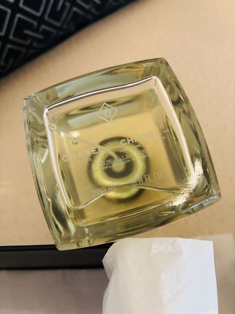 【ギフトボックス付き】定価7万円CHANEL1957 ユニセックス香水200ml