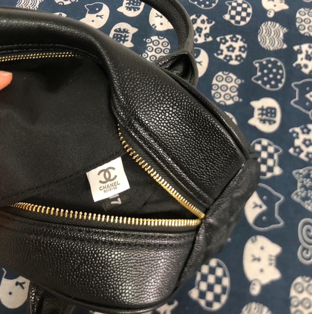 バッグ　ビッグlogo ハンドバッグ　レザー　高級感　バッグ　超美品 未使用