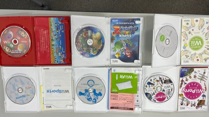 wii 本体　箱なし　コントローラー4台　ソフト6本