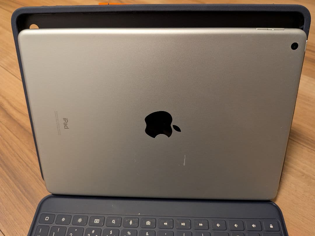 【バッテリ99%】iPad 第7世代 32GB ＋ Rugged Combo 3